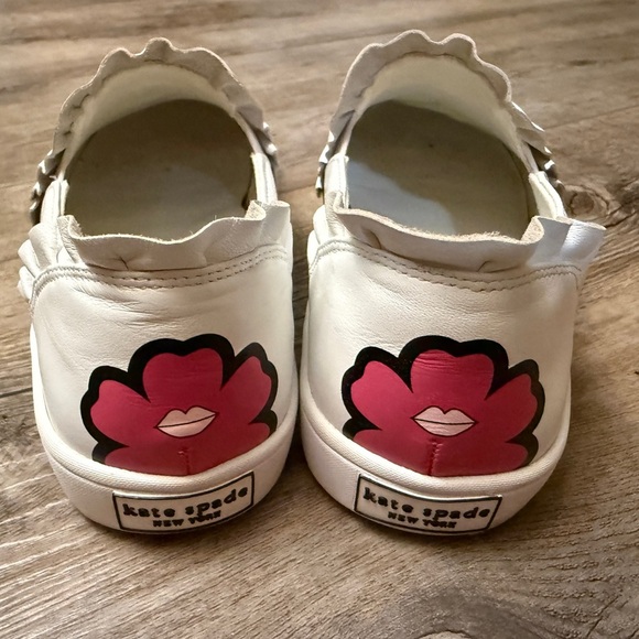 Kate Spade NY Flower Ruffled Leather Lima Sneakers size 7.5 - Picture 4 of 6